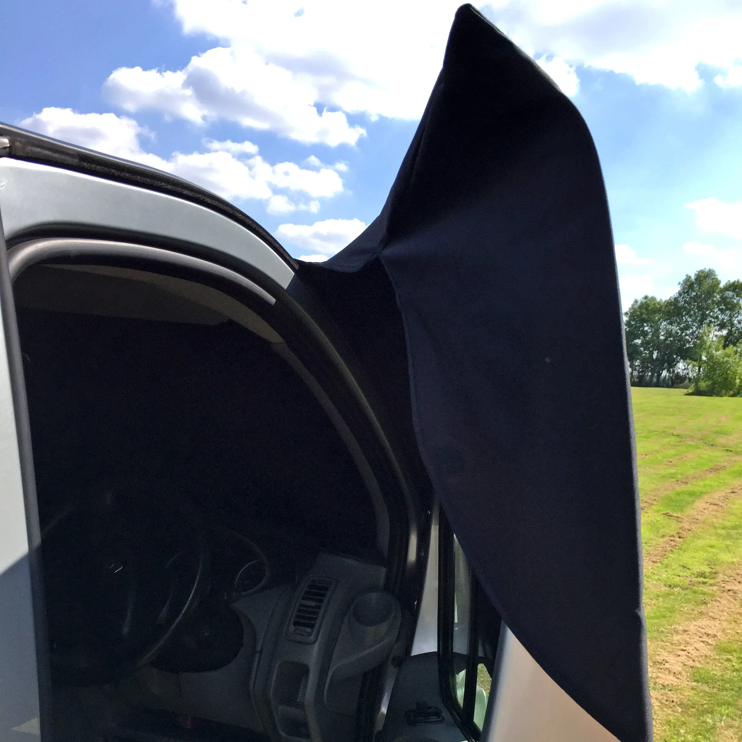 Trafic, Primastar, Vivaro Screen Cover - Arthur Eyes